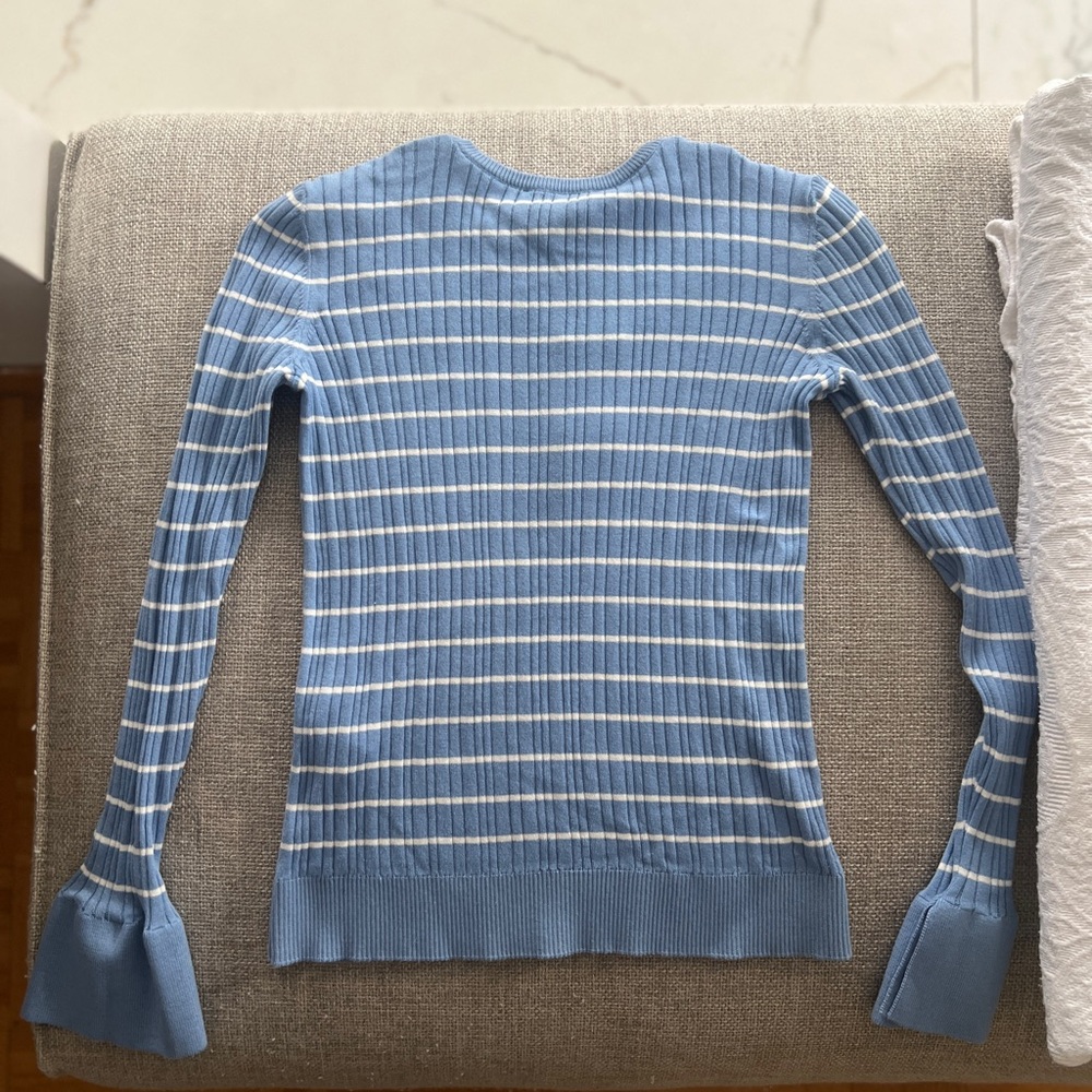 Eu fo ni a new Striped Blue and White Top